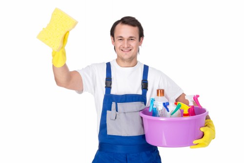 Professional Airbnb turnover cleaning in South Kensington apartment
